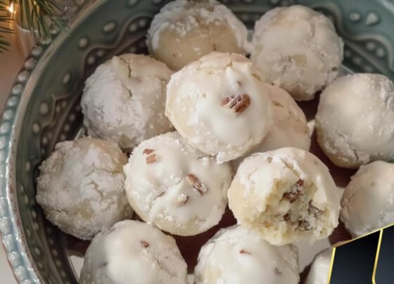 Buttery Pecan Snowball Cookies prepared at home with simple ingredients and clear steps.