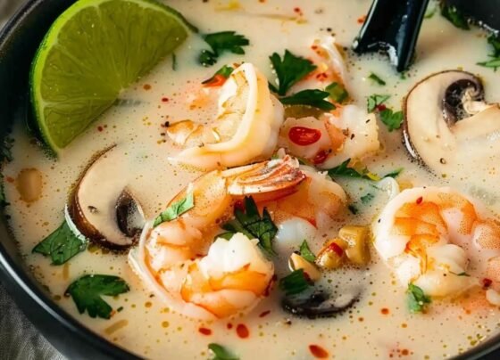 Spicy Thai Shrimp Soup (Tom Yum Goong) prepared at home with simple ingredients and clear steps.